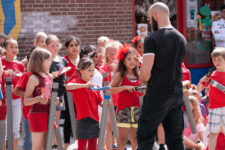 Grote-Schoolpleinorkest--foto-met-Joost-Noord-Holland-dagblad---Fort-vd-Verbeelding